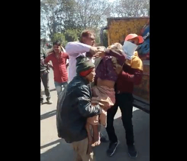 ಕ್ಲೀನ್ ಸಿಟಿ ಕಿರೀಟಕ್ಕಾಗಿ ಇಂದೋರ್ ಅಧಿಕಾರಿಗಳ ನೀಚ ಕೃತ್ಯ: ವಿಡಿಯೋ ವೈರಲ್