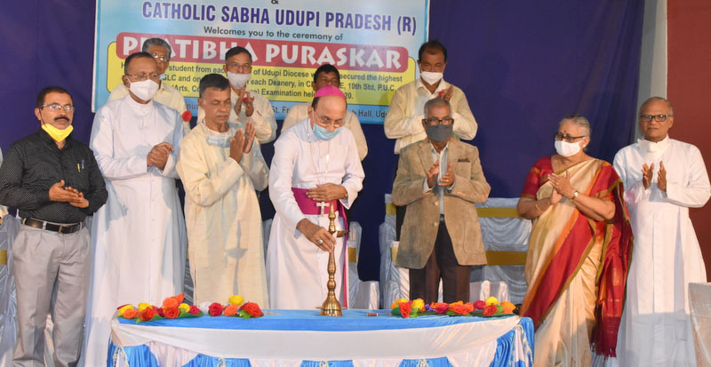 ನಿರಂತರ ಪ್ರಯತ್ನದಿಂದ ನಿರ್ದಿಷ್ಠ ಗುರಿ ಮುಟ್ಟಲು ಸಾಧ್ಯ: ಬಿಷಪ್