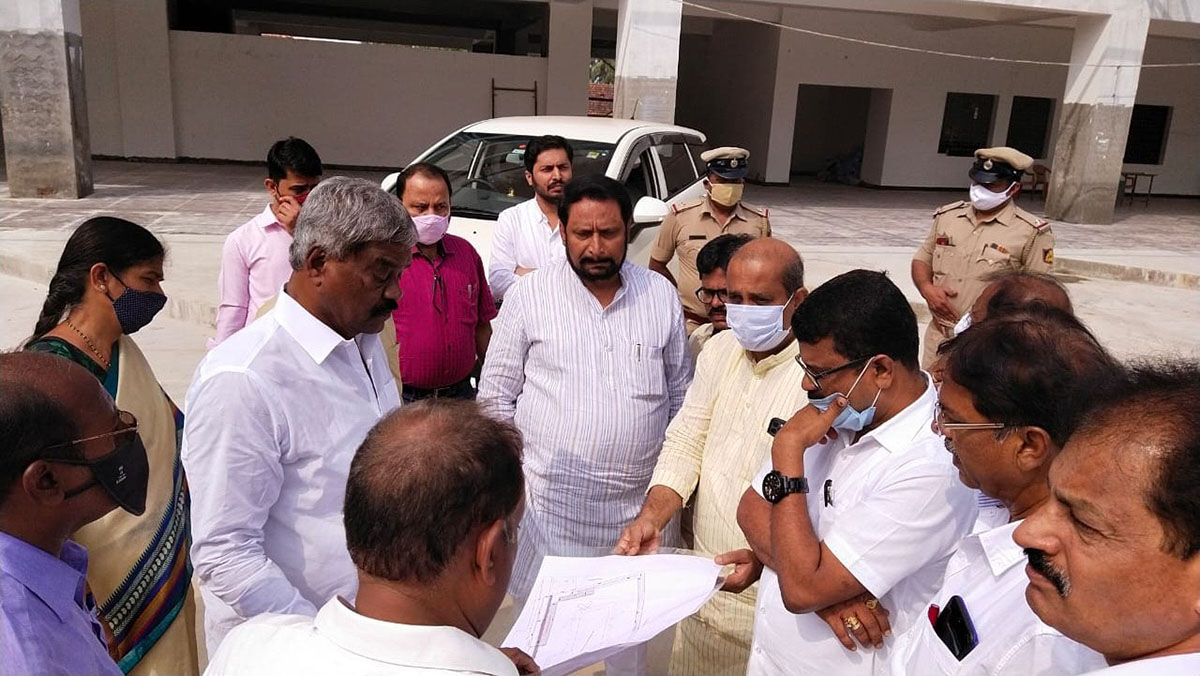 ಗ್ರಾಮಾಂತರ ಬಸ್‌ನಿಲ್ದಾಣದ ಕಾಮಗಾರಿ ಪರಿಶೀಲನೆ