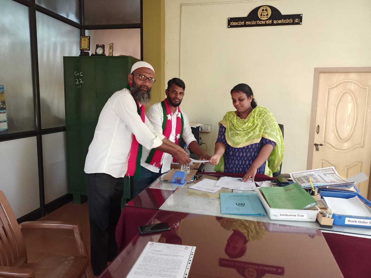 ಎಸ್‌ಡಿಪಿಐ ಆತೂರು : ಲೋ ವೋಲ್ಟೇಜ್ ಸಮಸ್ಯೆ ಬಗೆಹರಿಸುವಂತೆ ಮೆಸ್ಕಾಂಗೆ ಮನವಿ