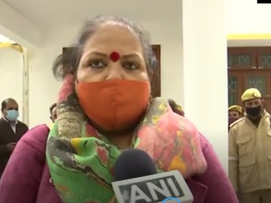 ಬದೌನ್ ಸಾಮೂಹಿಕ ಅತ್ಯಾಚಾರ ಸಂತ್ರಸ್ತೆ ಸಂಜೆ ಮನೆಯಿಂದ ಹೊರಹೋಗಬಾರದಿತ್ತು: ಮಹಿಳಾ ಆಯೋಗದ ಸದಸ್ಯೆ