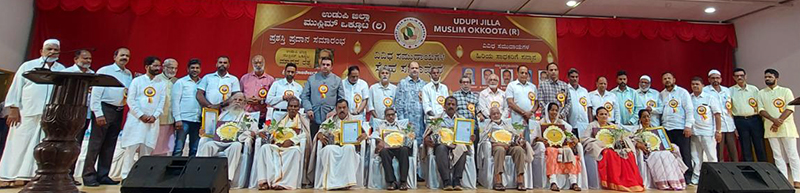 ಜಿ.ರಾಜಶೇಖರ್‌ಗೆ ‘ಮಾನವರತ್ನ’, ಇಸ್ಮಾಯೀಲ್ ತೋನ್ಸೆಗೆ ‘ಸೇವಾರತ್ನ’ ಪ್ರಶಸ್ತಿ ಪ್ರದಾನ