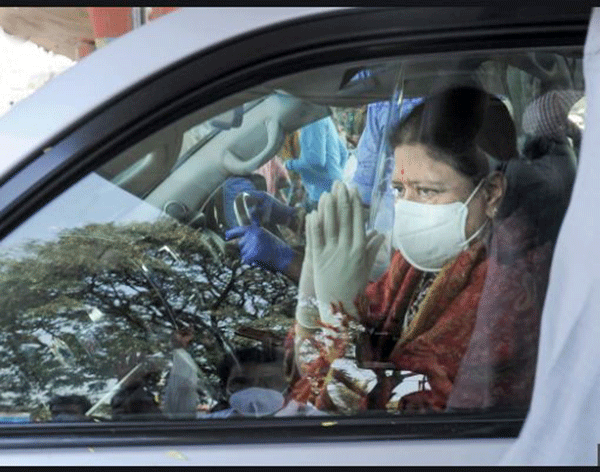 ​ಆಸ್ಪತ್ರೆಯಿಂದ ಬಿಡುಗಡೆ ಬೆನ್ನಲ್ಲೇ ರಾಜಕೀಯ ಬಿರುಗಾಳಿ ಎಬ್ಬಿಸಿದ ಶಶಿಕಲಾ!