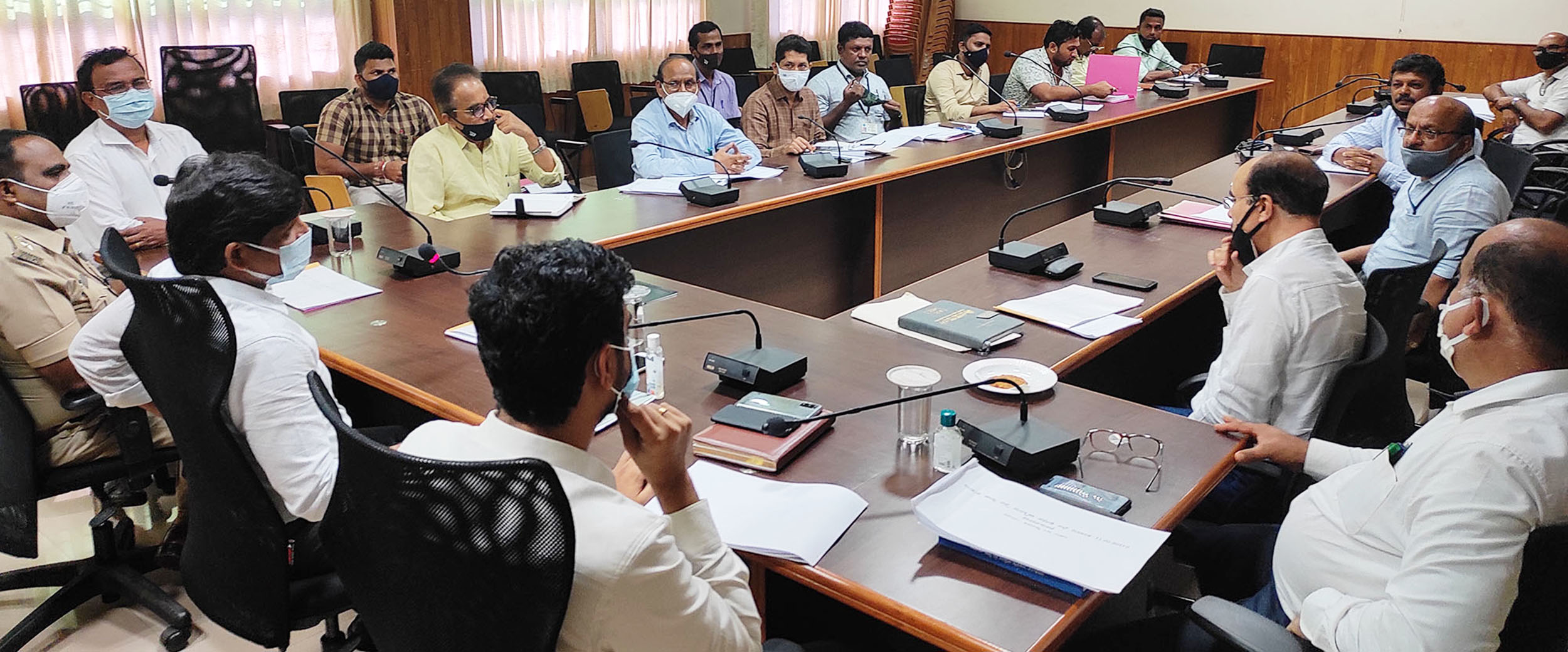 ಪಾರ್ಕಿಂಗ್ ಜಾಗ ಅತಿಕ್ರಮಣವಾಗಿದ್ದಲ್ಲಿ ಟ್ರೇಡ್ ಲೈಸೆನ್ಸ್ ರದ್ದುಗೊಳಿಸಿ : ಡಿಸಿ ಜಗದೀಶ್ ಸೂಚನೆ