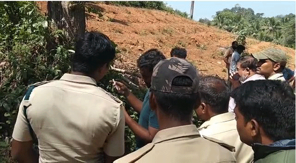 ರೆಂಜಿಲಾಡಿ: ದಂಪತಿ ಮೇಲೆ ದಾಳಿ ಮಾಡಿದ ಬಳಿಕ ಮರವೇರಿ ಕುಳಿತ ಚಿರತೆ!