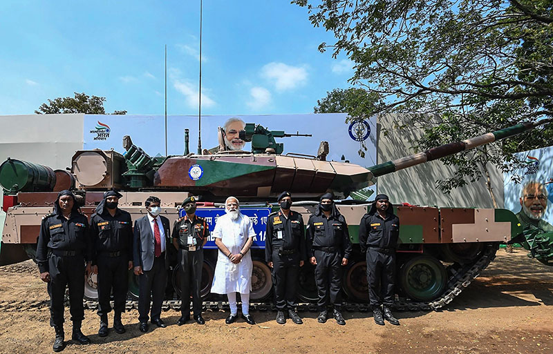 ತಮಿಳುನಾಡು: ದೇಶಿ ನಿರ್ಮಿತ ಅರ್ಜುನ್ ಸಮರ ಟ್ಯಾಂಕ್ ಅನ್ನು ಸೇನೆಗೆ ಹಸ್ತಾಂತರಿಸಿದ ಪ್ರಧಾನಿ