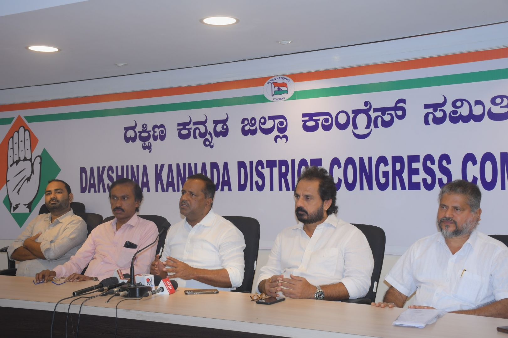 ಬಿಜೆಪಿಯಿಂದ ಗರೀಬೋಂಕೋ ಹಠಾವೊ ಯತ್ನ: ಯು.ಟಿ.ಖಾದರ್ ವ್ಯಂಗ್ಯ