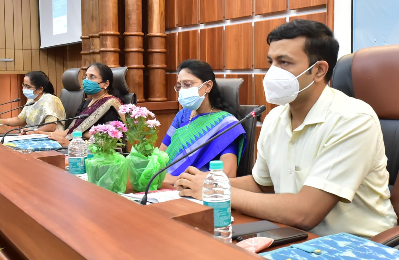 ಲಸಿಕೆಗೆ ಸಂಬಂಧಪಟ್ಟ ವದಂತಿಗಳಿಗೆ ಕಿವಿಗೊಡಬೇಡಿ: ಡಾ. ಕೆ.ವಿ. ತ್ರಿಲೋಕಚಂದ್ರ