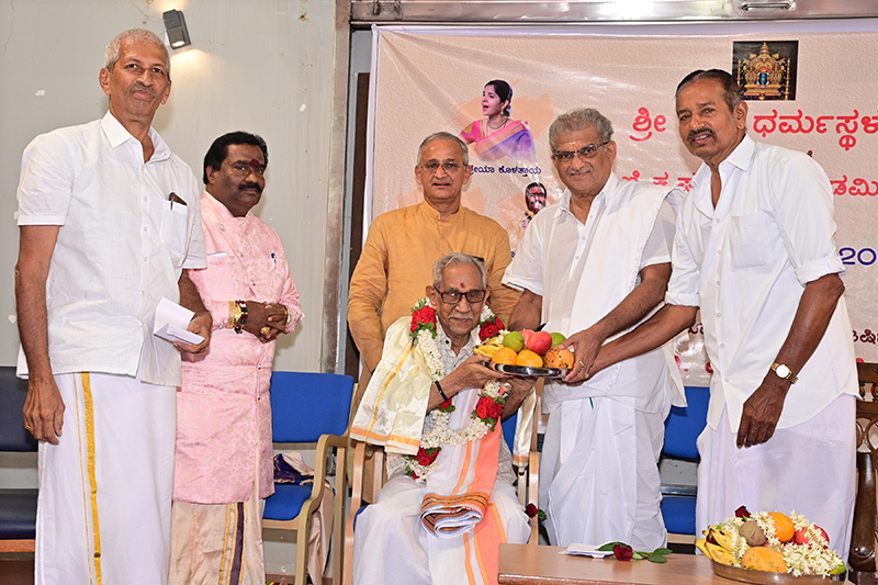 ರಾಷ್ಟ್ರೀಯ ಸಂಗೀತೋತ್ಸವದಲ್ಲಿ ಪ್ರಶಸ್ತಿ ಪ್ರದಾನ