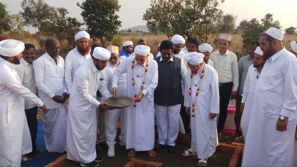 ಮಸ್‌ದರ್ : ಪ್ರಧಾನ ಕಟ್ಟಡದ ಶಿಲಾನ್ಯಾಸ