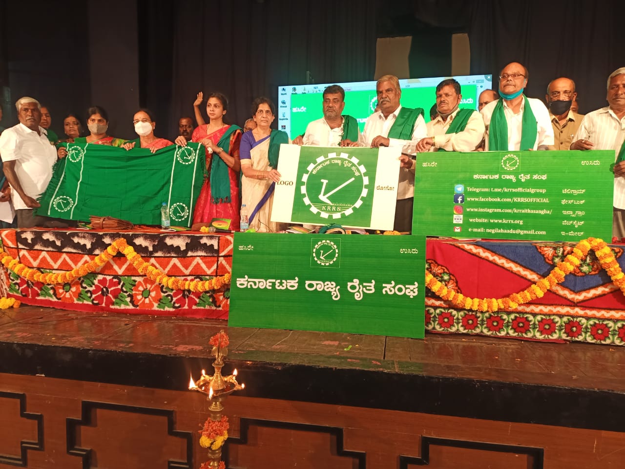 ಪುಟ್ಟಣ್ಣಯ್ಯ ಲಕ್ಷಾಂತರ ಅಭಿಮಾನಿಗಳನ್ನು ಕೊಟ್ಟು ಹೋಗಿದ್ದಾರೆ: ಭಾವುಕರಾದ ಪತ್ನಿ ಸುನೀತಾ ಪಟ್ಟಣ್ಣಯ್ಯ