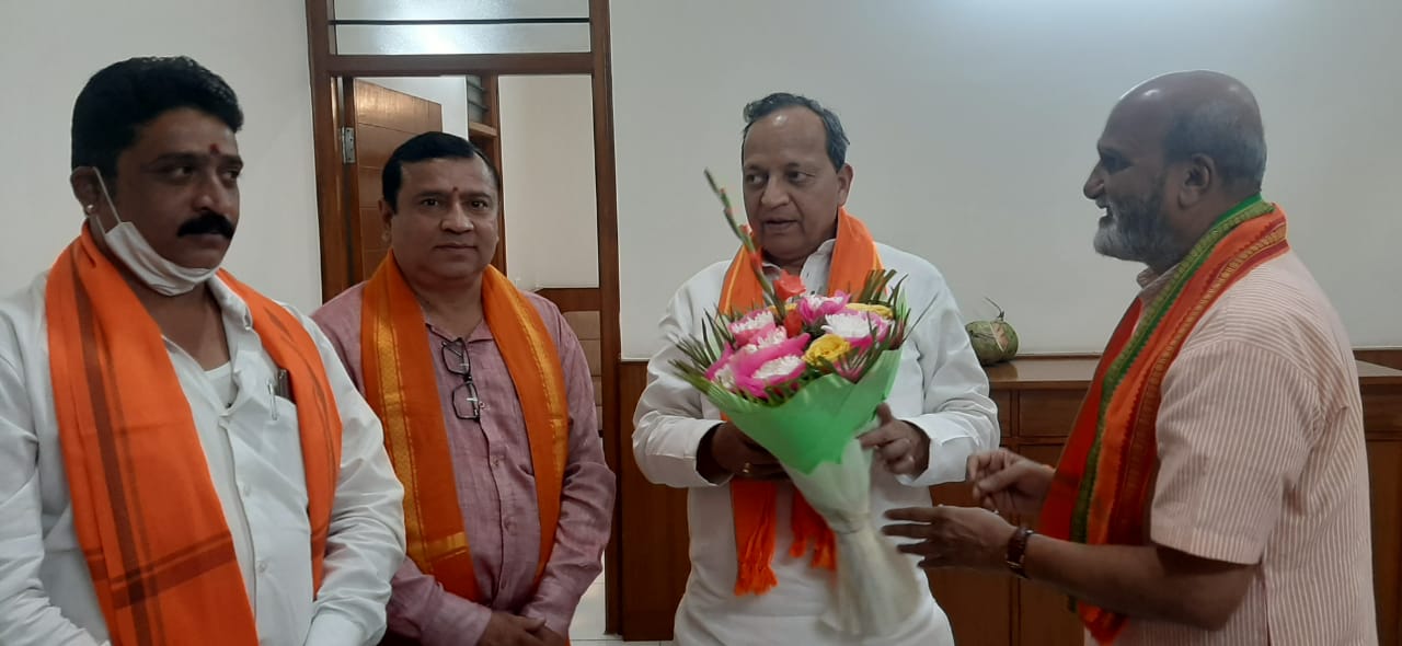 ಉಪಚುನಾವಣೆ: ಬೆಳಗಾವಿ ಕ್ಷೇತ್ರದ ಬಿಜೆಪಿ ಟಿಕೆಟ್ ನೀಡುವಂತೆ ಪ್ರಮೋದ್ ಮುತಾಲಿಕ್ ಮನವಿ