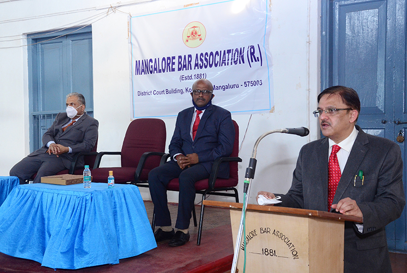 ನ್ಯಾಯ ವ್ಯವಸ್ಥೆಯಲ್ಲಿ ಜಿಲ್ಲಾ ನ್ಯಾಯಾಲಯ ಮುಖ್ಯ ಘಟ್ಟ: ಹೈಕೋರ್ಟ್‌ ಮುಖ್ಯ ನಾಯಮೂರ್ತಿ ಎ.ಎಸ್. ಓಕಾ