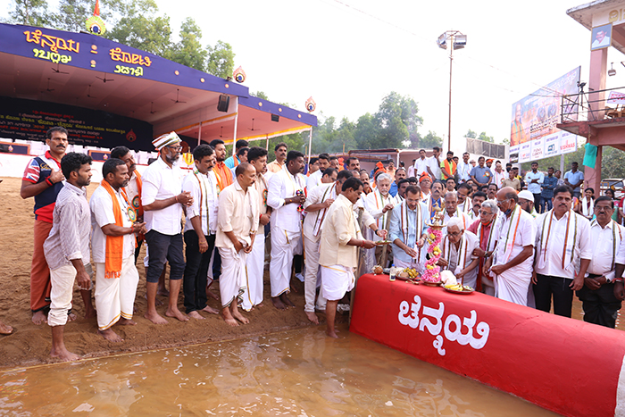 18ನೇ ವರ್ಷದ ಕೋಟಿ-ಚೆನ್ನಯ ಜೋಡುಕರೆ ಕಂಬಳಕ್ಕೆ ಚಾಲನೆ