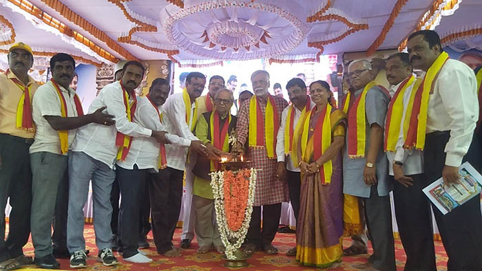 ಸಾಹಿತ್ಯ ಸಮ್ಮೇಳನ ವೇದಿಕೆಯಲ್ಲಿ ಸಂವಿಧಾನ ಬದಲಾವಣೆ ಹೇಳಿಕೆ: ವ್ಯಾಪಕ ಟೀಕೆಗೆ ಗುರಿಯಾದ ದೊಡ್ಡರಂಗೇಗೌಡ