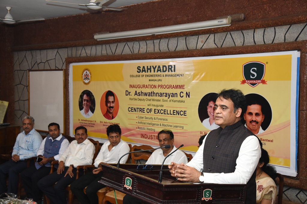 ಸಹ್ಯಾದ್ರಿ ಕಾಲೇಜಿನಲ್ಲಿ ಸೆಂಟರ್ ಆಫ್ ಎಕ್ಸಲೆನ್ಸ್  ಆ್ಯಂಡ್ ಇಂಡಸ್ಟ್ರೀಸ್ ಹಬ್ ಉದ್ಘಾಟನೆ