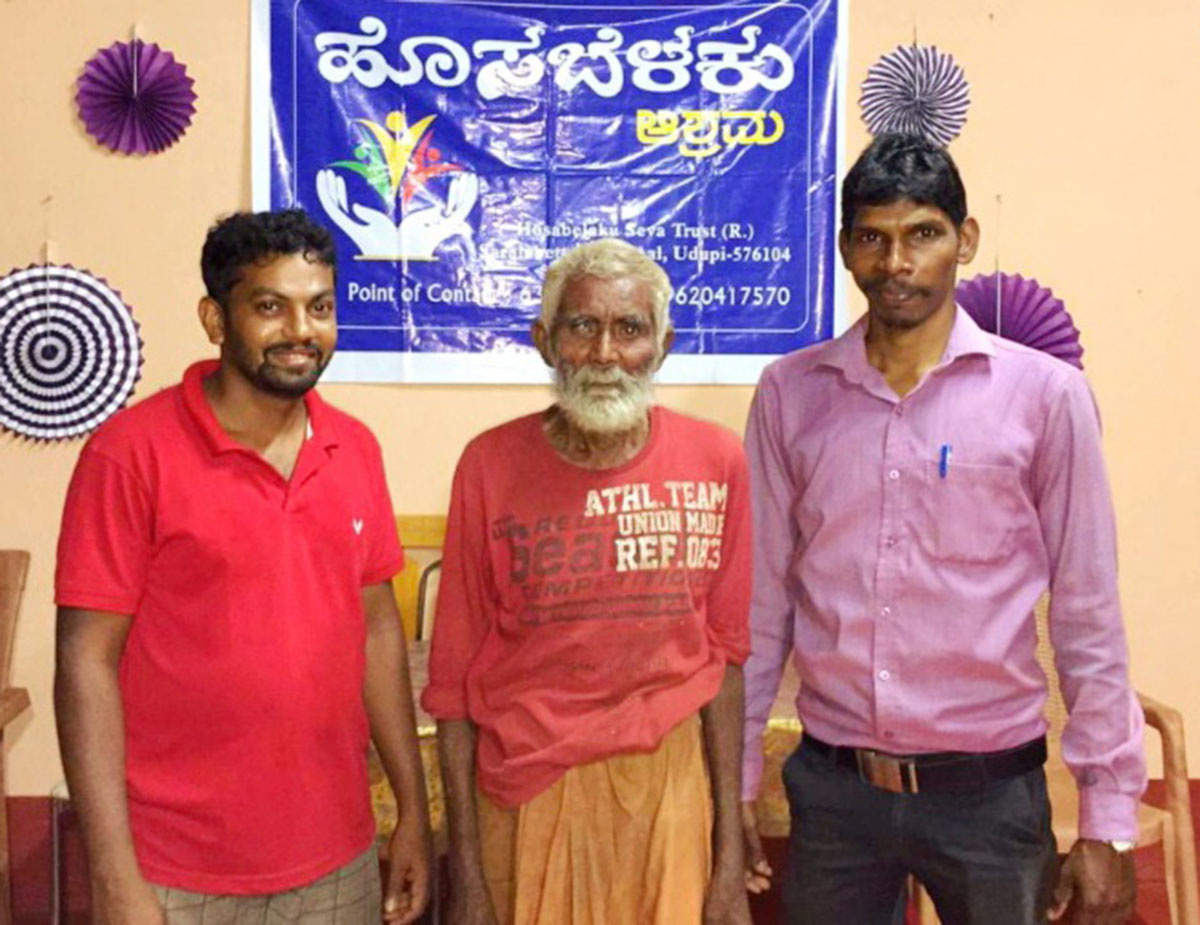 ಅಸಹಾಯಕ ವೃದ್ಧ ಪತ್ತೆ; ಆಶ್ರಮಕ್ಕೆ ದಾಖಲು