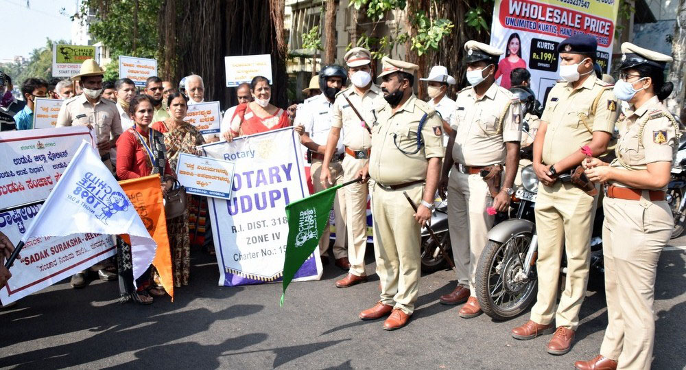ಅಫಘಾತಗಳಲ್ಲಿ ಹೆಲ್ಮೆಟ್ ಧರಿಸದೆ ಸಾಯುವವರ ಸಂಖ್ಯೆ ಅಧಿಕ: ಜಾಗೃತಿ ಅಭಿಯಾನದಲ್ಲಿ ಹೆಚ್ಚುವರಿ ಎಸ್ಪಿ ಕುಮಾರಚಂದ್ರ