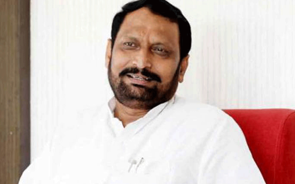 ಸಾರಿಗೆ ಸಂಸ್ಥೆಗಳ ಆದಾಯ ಇಂಧನಕ್ಕೆ ಸಾಕಾಗುತ್ತಿಲ್ಲ: ಉಪಮುಖ್ಯಮಂತ್ರಿ ಲಕ್ಷ್ಮಣ ಸವದಿ