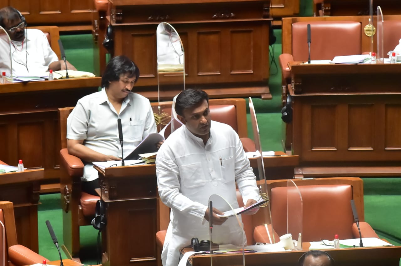 ತಿಂಗಳೊಳಗೆ 1,246 ವೈದ್ಯರು, 824 ತಜ್ಞ ವೈದ್ಯರ ನೇಮಕಾತಿ: ಆರೋಗ್ಯ ಸಚಿವ ಡಾ.ಸುಧಾಕರ್