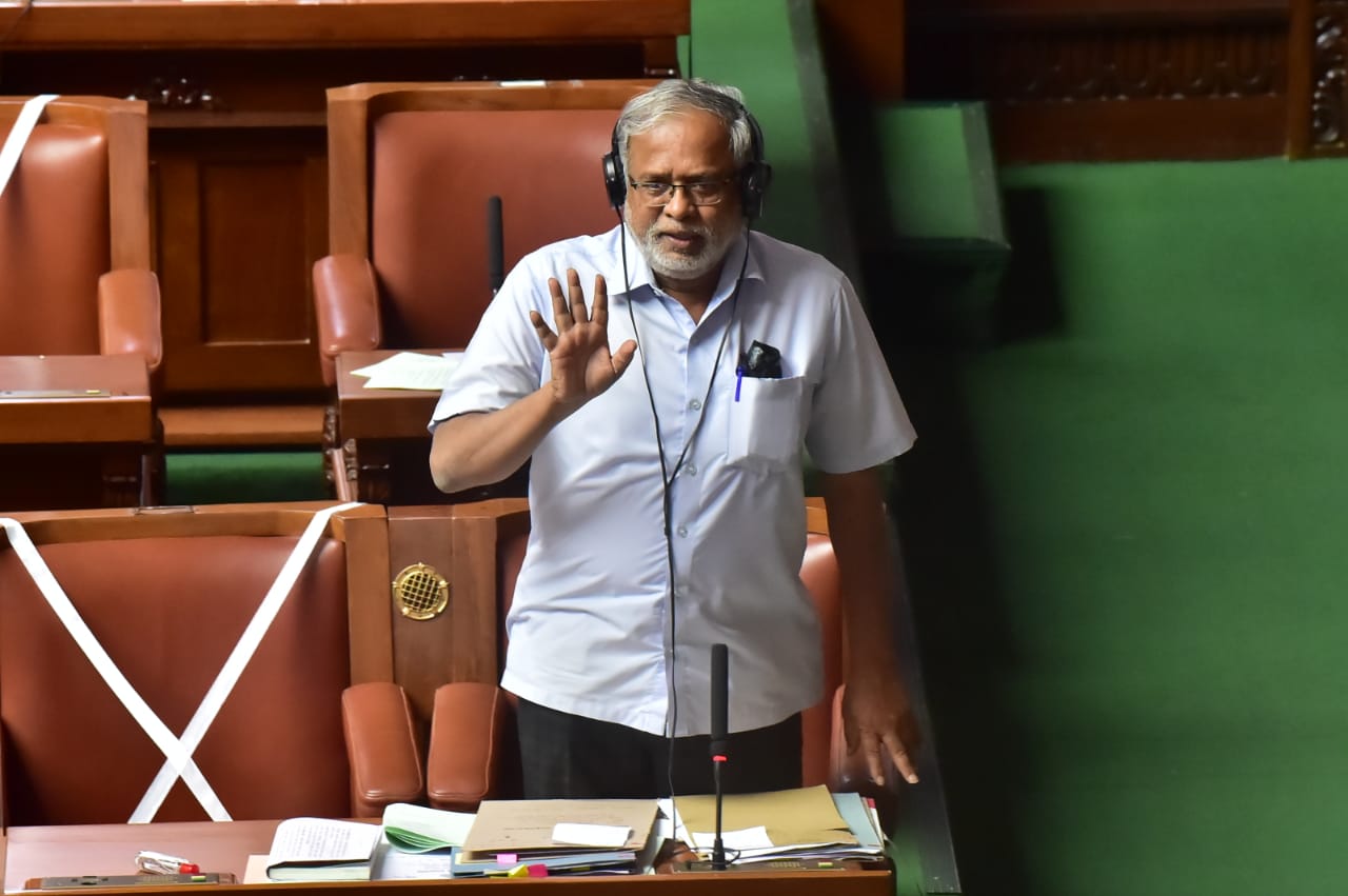 ‘ಆರ್ಥಿಕ ಇಲಾಖೆ ನಿರ್ಬಂಧಕ್ಕೆ ಕಲ್ಯಾಣ ಕರ್ನಾಟಕ ಭಾಗದ ಶಾಸಕರ ಕಿಡಿ