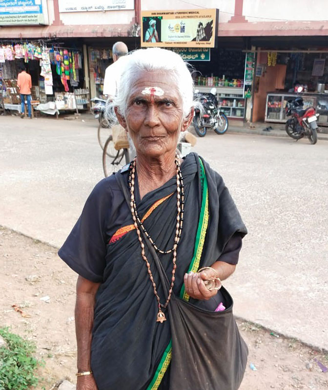 ಭಿಕ್ಷೆ ಬೇಡಿ ಸಂಗ್ರಹಿಸಿದ ಹಣವನ್ನು ಅನ್ನದಾನಕ್ಕೆ ದೇಣಿಗೆ ನೀಡಿದ ವೃದ್ದೆ!