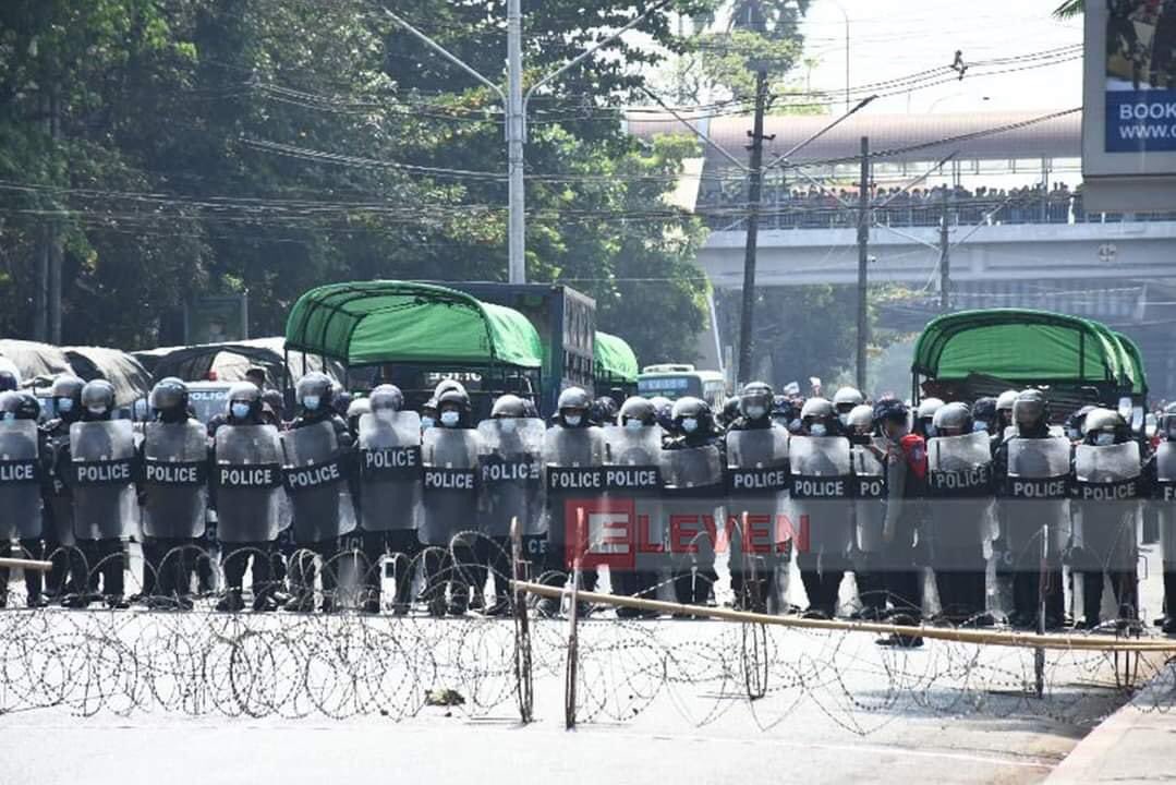 ಮ್ಯಾನ್ಮಾರ್‌ನಲ್ಲಿ ಸೇನಾಡಳಿತದ ವಿರುದ್ಧ ಬೃಹತ್ ಪ್ರತಿಭಟನೆ