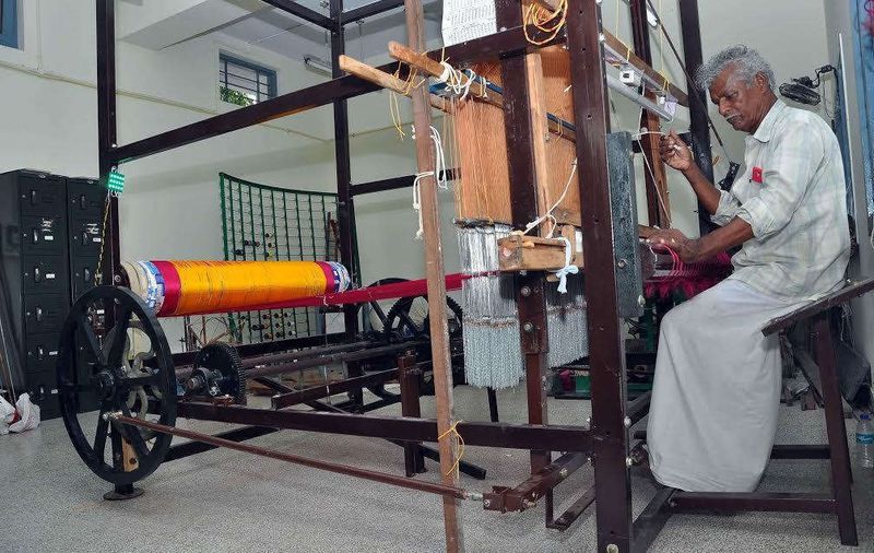 ತಮಿಳು ನಾಡು:30,000 ವಿದ್ಯುತ್‌ಮಗ್ಗಗಳು 11 ದಿನಗಳ ಕಾಲ ಸ್ಥಗಿತ