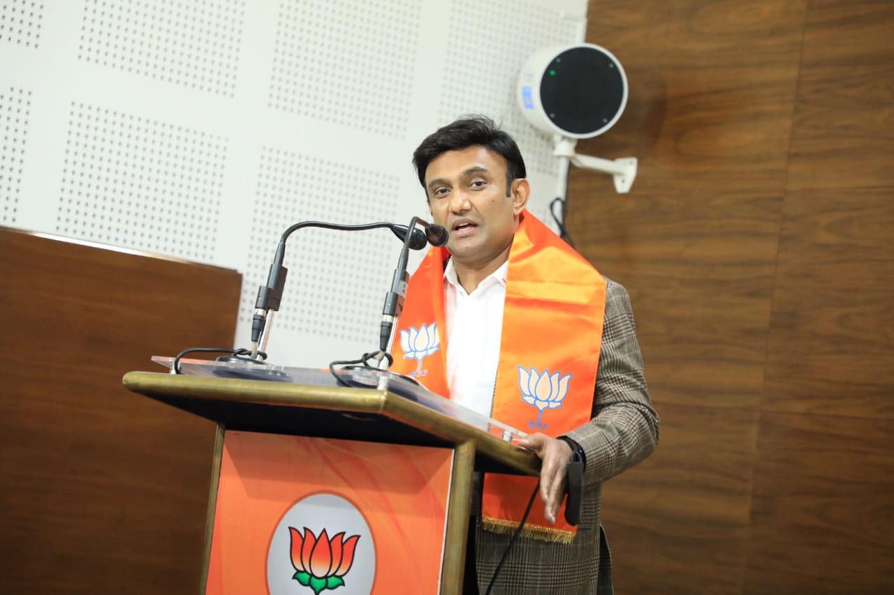 ಸಾಮಾಜಿಕ ಜಾಲತಾಣವನ್ನು ಸಮರ್ಥವಾಗಿ ಬಳಸಿ: ಡಾ.ಕೆ.ಸುಧಾಕರ್ ಸಲಹೆ