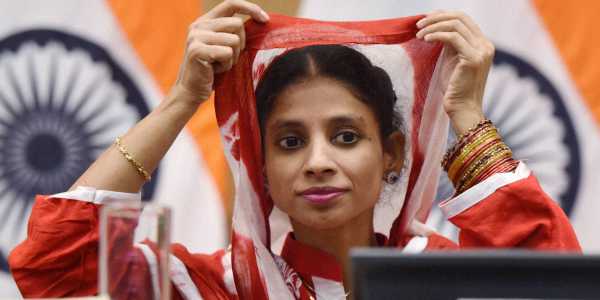 ಭಾರತಕ್ಕೆ ಮರಳಿ ಐದು ವರ್ಷಗಳ ಬಳಿಕ ತನ್ನ ಹೆತ್ತ ತಾಯಿಯ ಜೊತೆ ಸೇರಿದ ಗೀತಾ