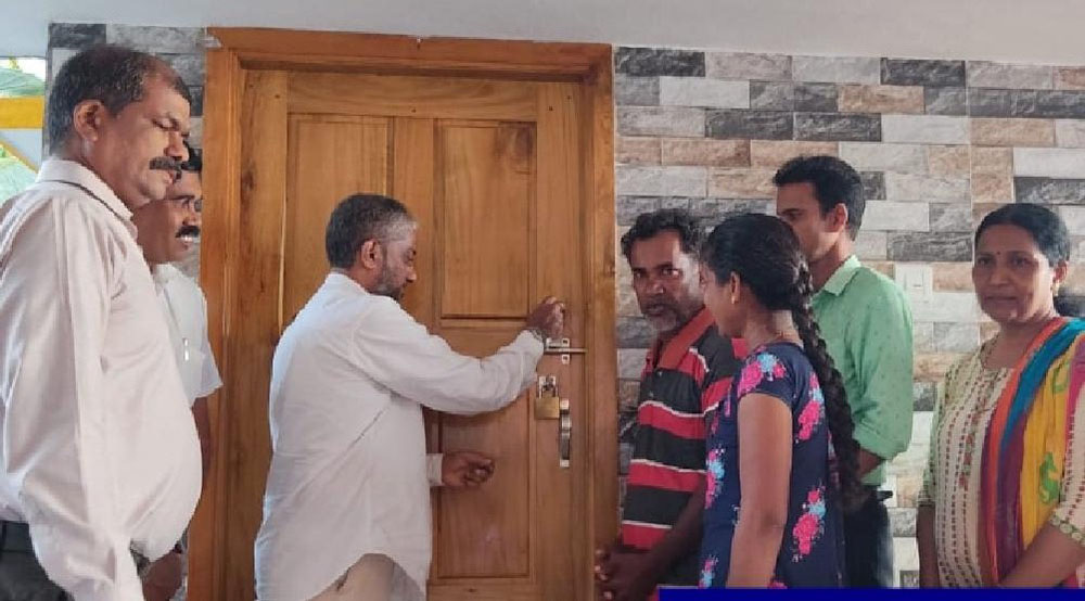 ಹೂಡೆಯ ಬಡ ಕುಟುಂಬಕ್ಕೆ ಮನೆ ಹಸ್ತಾಂತರ