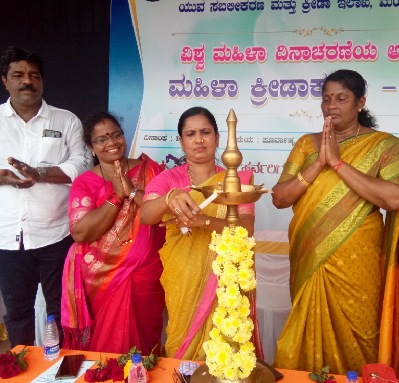 ​ಮಹಿಳೆ ಕ್ರೀಡಾಯಲ್ಲಿ ಭಾಗವಹಿಸಿ ಸದೃಢವಾಗಲಿ: ಮೀನಾಕ್ಷಿ ಶಾಂತಿಗೋಡು