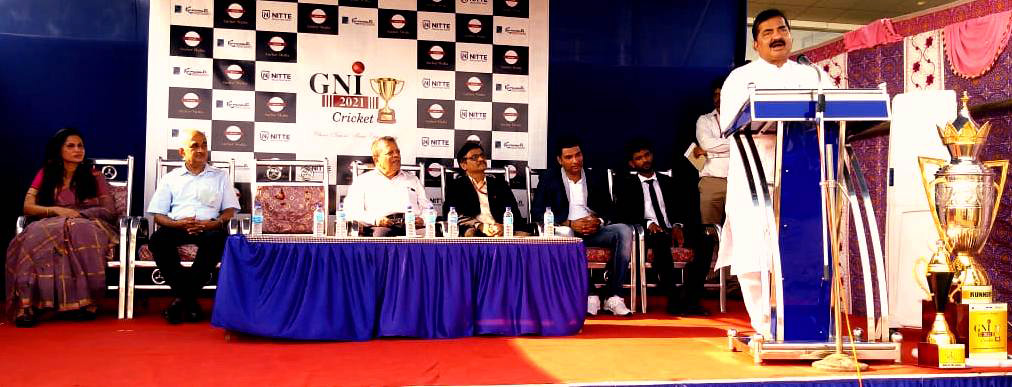 ಕೋವಿಡ್ ನೆಪದಲ್ಲಿ ಕ್ರೀಡೆಯನ್ನು ದೂರ ಮಾಡಲಾಗಿದೆ - ಮೋಹನ್ ಆಳ್ವ