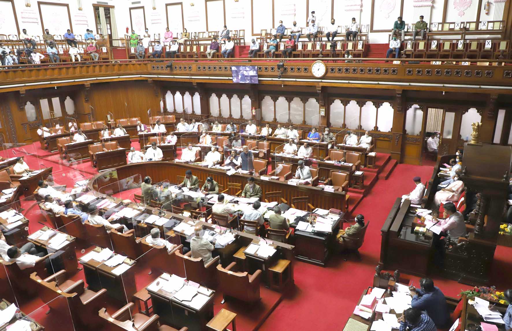 ‘ಇಸ್ರೇಲ್ ಮಾದರಿ ಕೃಷಿಗೆ ಮೀಸಲಿಟ್ಟ 150 ಕೋಟಿ ರೂ.ಹಣ ಎಲ್ಲಿ?: ಜೆಡಿಎಸ್ ಶಾಸಕರ ಧರಣಿ