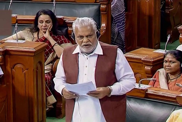 ದೇಶದಲ್ಲಿ ಹಸಿವಿನ ಸಮಸ್ಯೆಯಿದೆ ಎಂಬ ವರದಿಗಳಿಗೆ ಗಮನ ನೀಡಬೇಡಿ, ಇಲ್ಲಿ ಬೀದಿನಾಯಿಗಳಿಗೂ ಶೀರಾ ತಿನ್ನಿಸುತ್ತೇವೆ