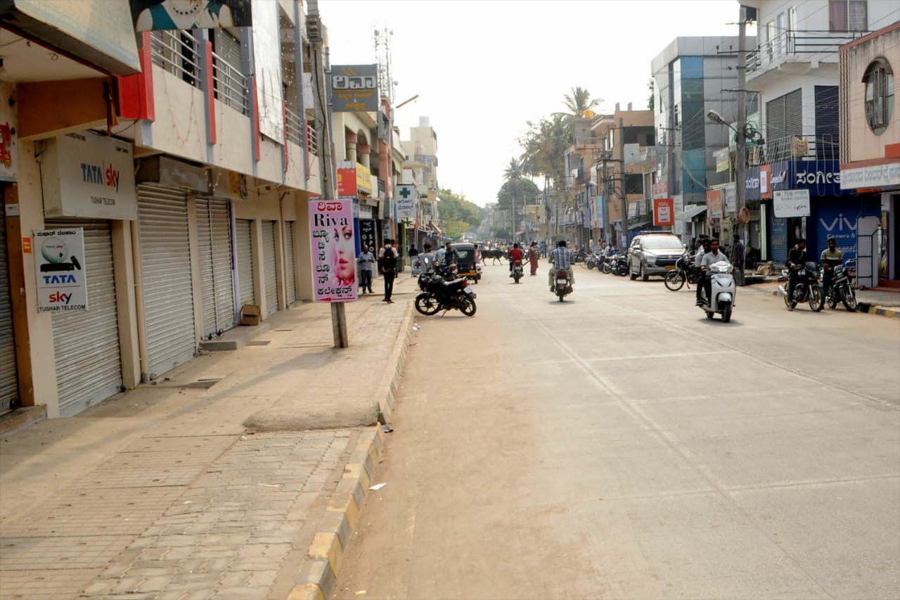 ಜಾತ್ರೆ ರದ್ದುಗೊಳಿಸಿರುವುದನ್ನು ವಿರೋಧಿಸಿ ನಂಜನಗೂಡು ಬಂದ್