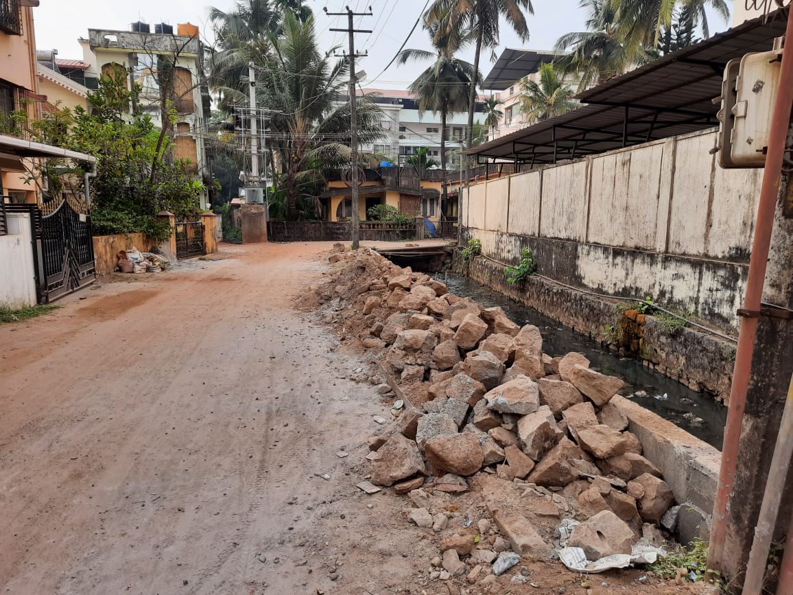 ರಾಜಾ ಕಾಲುವೆಯ ದುರಸ್ತಿ ಕಾರ್ಯ ನಿರ್ವಹಿಸಿದ ಗುತ್ತಿಗೆದಾರರ ಬೇಜವಾಬ್ದಾರಿ ಪ್ರಶ್ನಾರ್ಹ: ವೆಲ್ಫೇರ್ ಪಾರ್ಟಿ