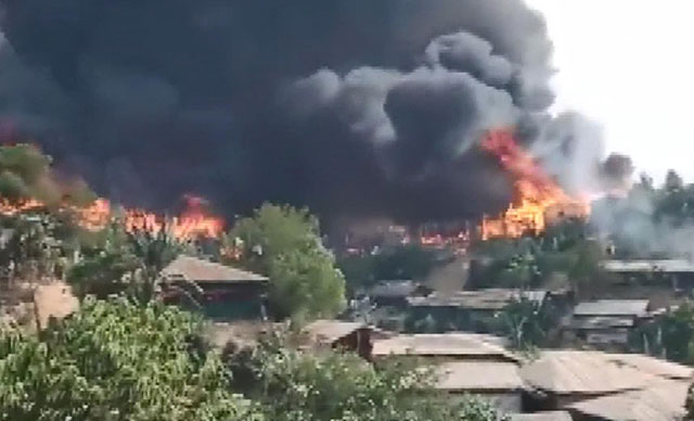 ಬಾಂಗ್ಲಾ: ರೊಹಿಂಗ್ಯಾ ನಿರಾಶ್ರಿತರ ಶಿಬಿರದಲ್ಲಿ ಭಾರೀ ಬೆಂಕಿ; ಕನಿಷ್ಠ 3 ಸಾವು