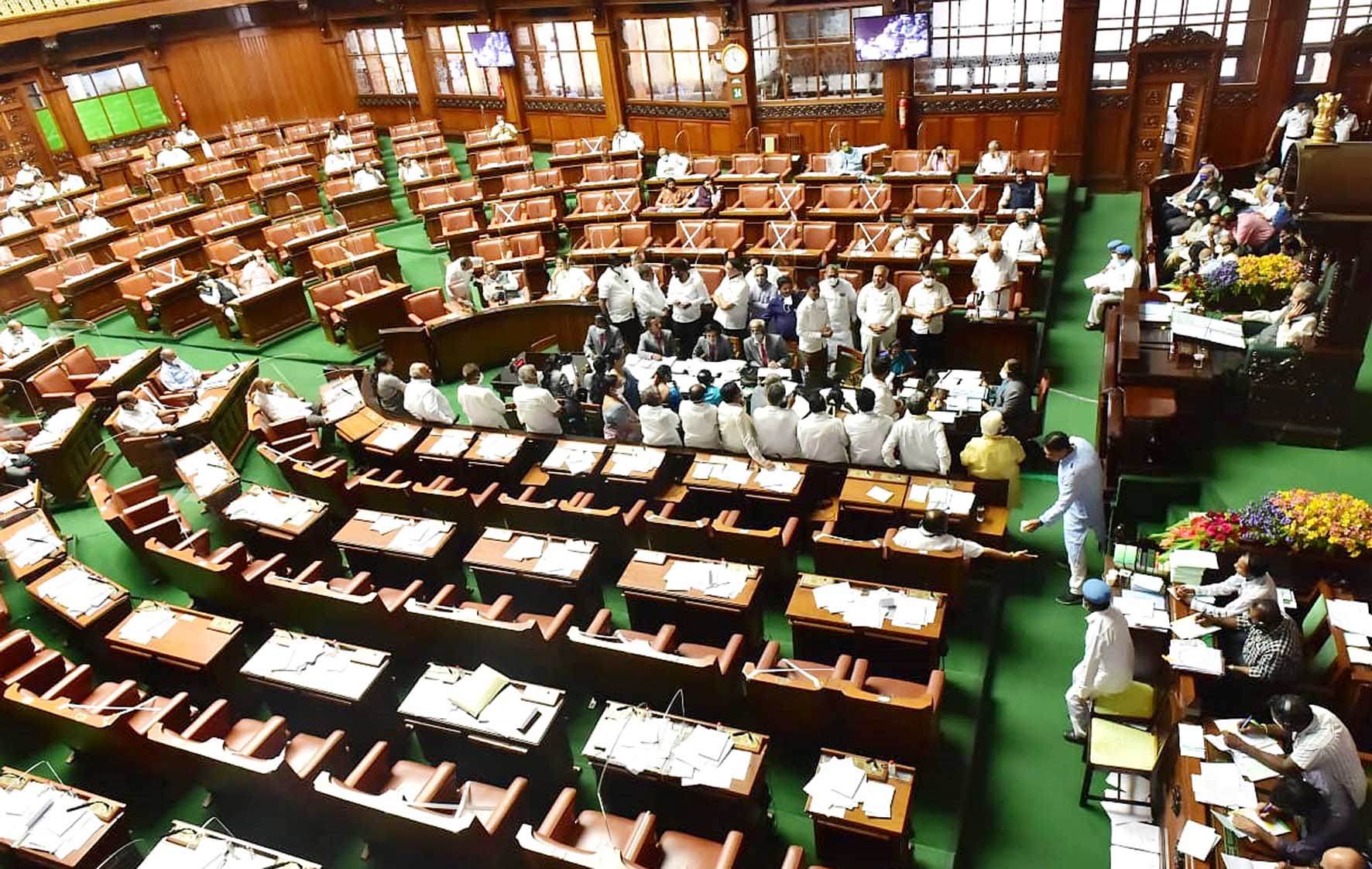 ಮೂರನೇ ದಿನದ ವಿಧಾನಸಭೆ ಕಲಾಪವೂ ‘ಅಶ್ಲೀಲ ಸಿಡಿ ಪ್ರಕರಣದ ಗದ್ದಲಕ್ಕೆ ಆಹುತಿ