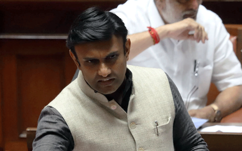 ಶಾಸಕರ ನೈತಿಕತೆಯನ್ನು ಪ್ರಶ್ನಿಸಿದ ಡಾ.ಸುಧಾಕರ್: ಹೈಕೋರ್ಟ್ ನ್ಯಾಯಮೂರ್ತಿ ನೇತೃತ್ವದಲ್ಲಿ ತನಿಖೆಗೆ ಆಗ್ರಹ