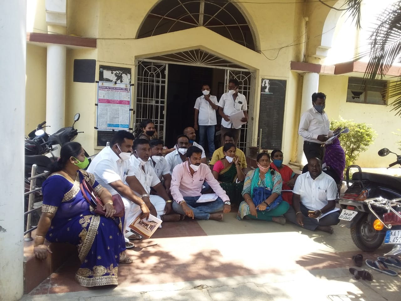 ನಂಜನಗೂಡು ನಗರಸಭಾ ಅಧ್ಯಕ್ಷರ ನಡೆ ಖಂಡಿಸಿ ತಿರುಗಿ ಬಿದ್ದ ಸ್ವಪಕ್ಷದ ನಗರಸಭಾ ಉಪಾಧ್ಯಕ್ಷೆ