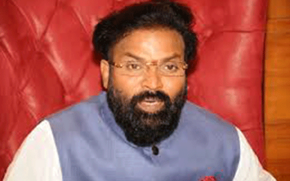 ಪರಿಶಿಷ್ಟ ಜಾತಿಯ ವಸತಿ ಶಾಲೆಗಳಲ್ಲಿ ಖಾಲಿ ಇರುವ ಶಿಕ್ಷಕರ ಹುದ್ದೆಗಳ ಭರ್ತಿಗೆ ಕ್ರಮ: ಶ್ರೀರಾಮುಲು