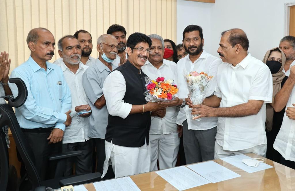 ಮನಪಾ ವಿರೋಧ ಪಕ್ಷದ ನಾಯಕನಾಗಿ ವಿನಯರಾಜ್ ಅಧಿಕಾರ ಸ್ವೀಕಾರ