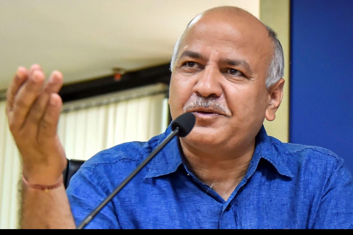 ನರೇಂದ್ರ ಮೋದಿ ಕೇಜ್ರಿವಾಲ್ ಜನಪ್ರಿಯತೆಗೆ ಬೆದರಿದ್ದಾರೆ: ಮನೀಶ್ ಸಿಸೋಡಿಯಾ