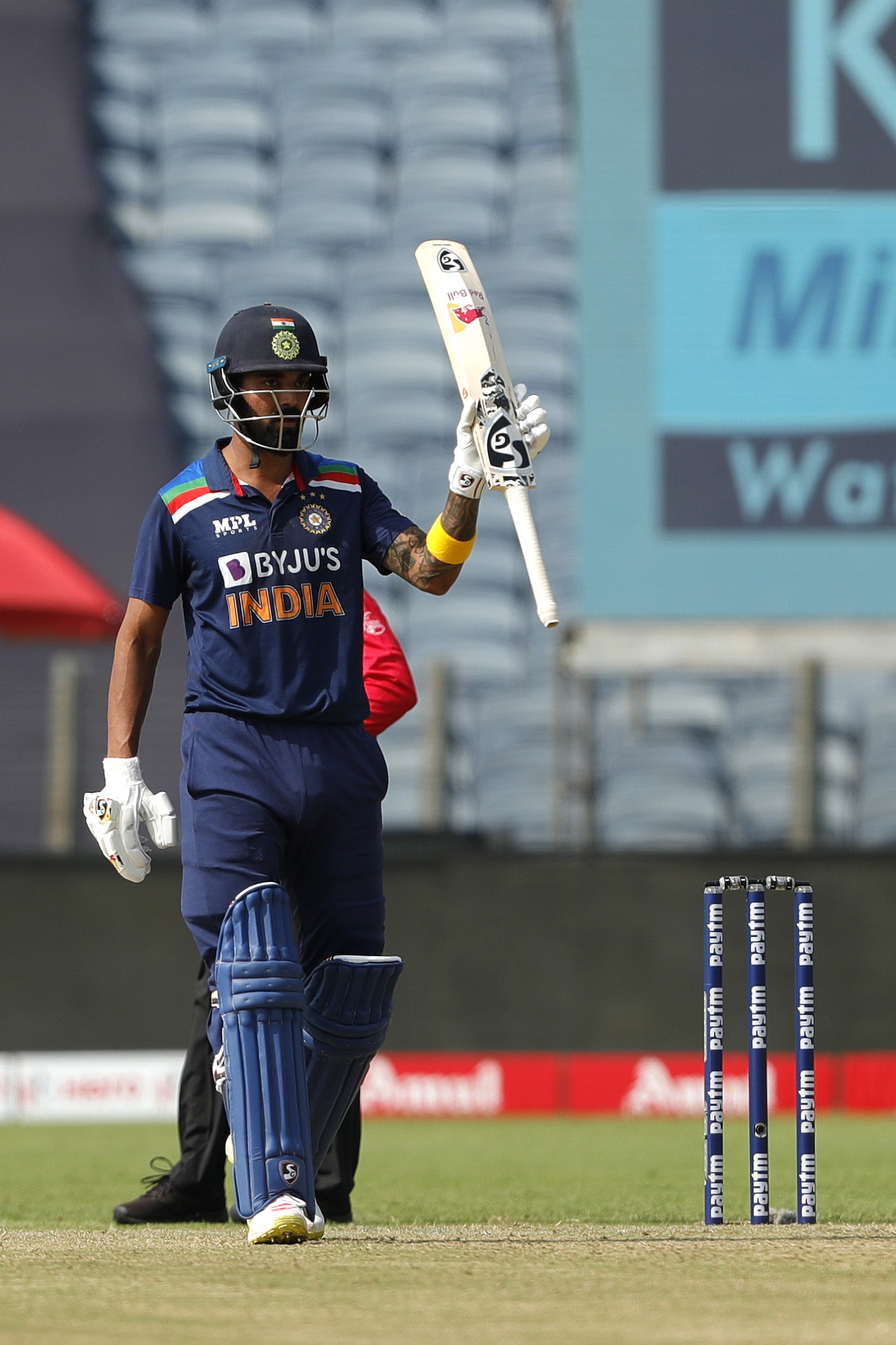 ಇಂಗ್ಲೆಂಡ್ ವಿರುದ್ದದ 2ನೇ ಏಕದಿನ ಪಂದ್ಯ: ಶತಕ ಸಿಡಿಸಿದ ರಾಹುಲ್