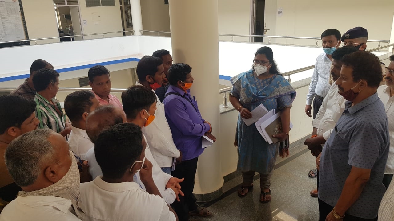 ಮೂಡಭಟ್ಕಳ ಬೈಪಾಸ್ ರಸ್ತೆಗೆ ಅಂಡರಪಾಸ್ ನಿರ್ಮಾಣಕ್ಕೆ ಆಗ್ರಹಿಸಿ ಧರಣಿ