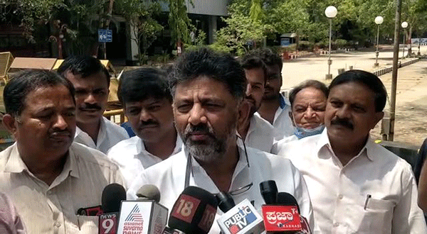 ಸಿಡಿ ಸಂತ್ರಸ್ತೆ ನನ್ನನ್ನು ಭೇಟಿಯಾಗಿಲ್ಲ, ಭೇಟಿಯಾದರೆ ಸಹಾಯ ಮಾಡುವ ಬಗ್ಗೆ ಪರಿಶೀಲಿಸುತ್ತೇನೆ: ಡಿಕೆಶಿ