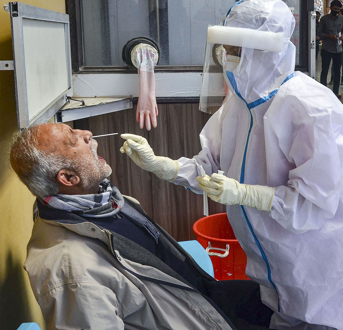 ಲಾಕ್‌ಡೌನ್ ಪರಿಹಾರವಲ್ಲ, ಕೊರೋನದೊಂದಿಗೇ ಬದುಕುವುದನ್ನು ಕಲಿಯಬೇಕು: ದಿಲ್ಲಿ ಆರೋಗ್ಯ ಸಚಿವ