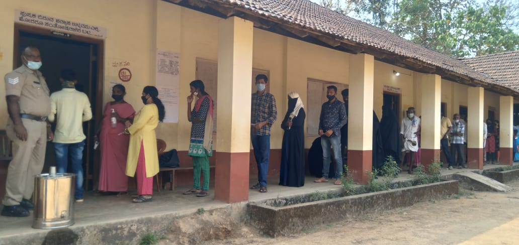 ವೇಣೂರು-ಆರಂಬೋಡಿ: ಗ್ರಾ. ಪಂ ಚುನಾವಣೆ; ವೇಣೂರು 75,ಆರಂಬೋಡಿ 76 ಶೇ. ಮತದಾನ