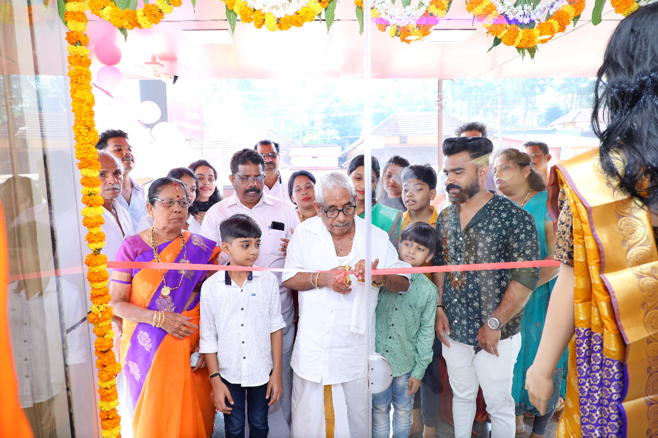 ಬಜ್ಪೆ : ನಿಹಾರ್ ಆ್ಯಂಡ್ ನಿಹಾಲ್ ಫ್ಯಾಷನ್ಸ್ ಉದ್ಘಾಟನೆ